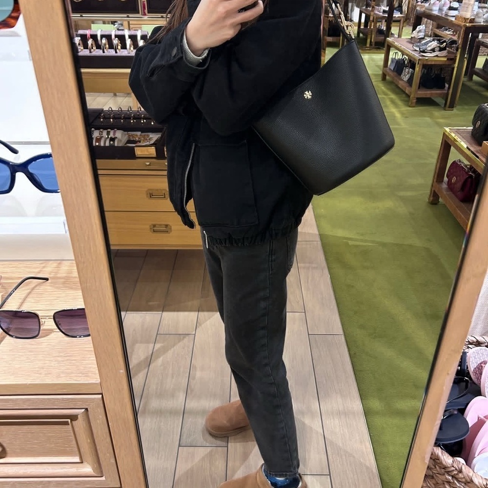 Tory Burch Black Shoulder Bag - Picture 10 of 11